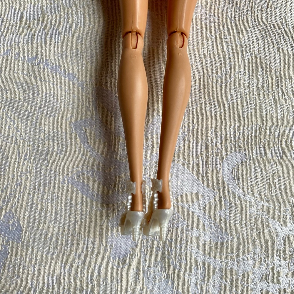 Barbie Fashionistas Swappin’ Styles Glam Doll - Picture 8 of 9